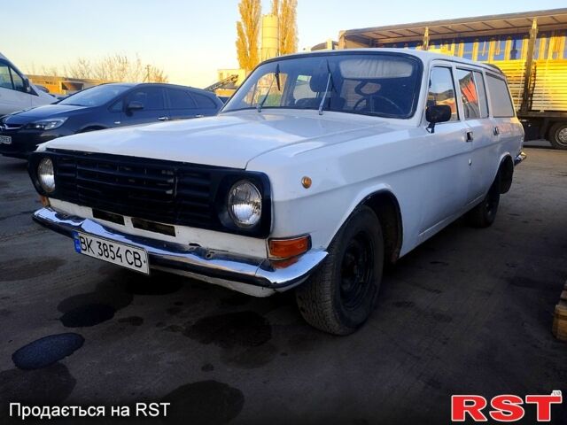 Белый ГАЗ Волга, объемом двигателя 2.4 л и пробегом 300 тыс. км за 550 $, фото 1 на Automoto.ua
