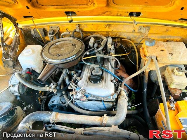 Желтый ГАЗ Волга, объемом двигателя 2.3 л и пробегом 258 тыс. км за 770 $, фото 1 на Automoto.ua