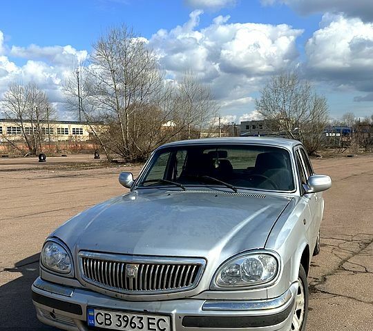 Серый ГАЗ Волга, объемом двигателя 2.4 л и пробегом 380 тыс. км за 1300 $, фото 1 на Automoto.ua