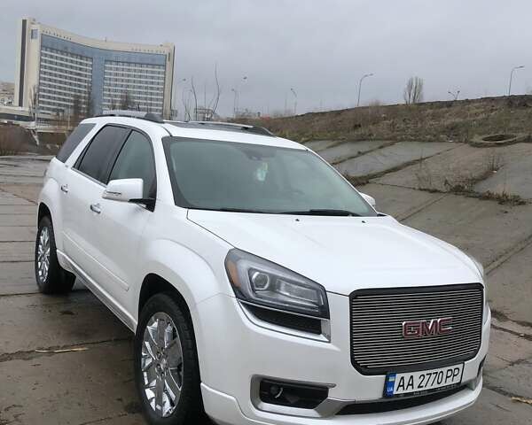 Білий ДжіЕмСі Acadia, об'ємом двигуна 3.65 л та пробігом 156 тис. км за 15800 $, фото 1 на Automoto.ua