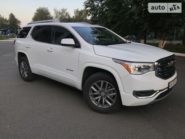 ДжіЕмСі Acadia, об'ємом двигуна 2.5 л та пробігом 18 тис. км за 33900 $, фото 1 на Automoto.ua