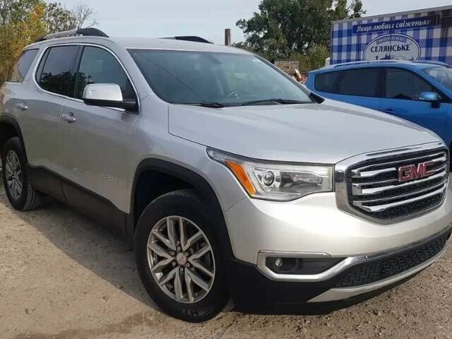 Сірий ДжіЕмСі Acadia, об'ємом двигуна 2.5 л та пробігом 200 тис. км за 20622 $, фото 1 на Automoto.ua