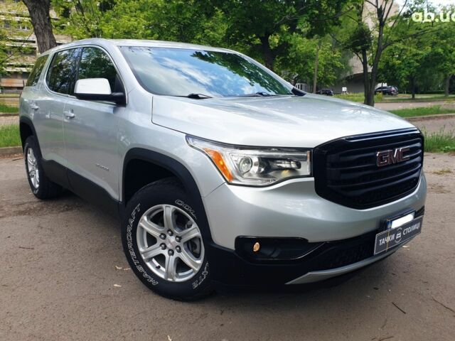 Сірий ДжіЕмСі Acadia, об'ємом двигуна 0 л та пробігом 135 тис. км за 17500 $, фото 1 на Automoto.ua