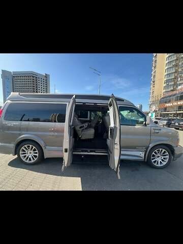 Сірий ДжіЕмСі Savana, об'ємом двигуна 5.97 л та пробігом 6 тис. км за 85000 $, фото 1 на Automoto.ua