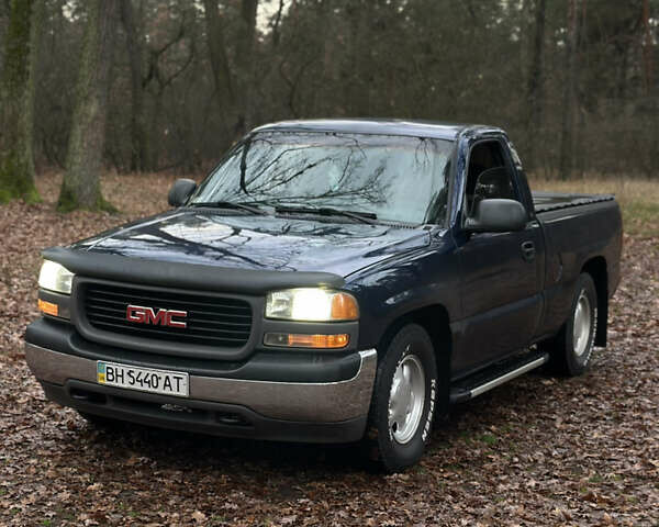 Синій ДжіЕмСі Sierra, об'ємом двигуна 4.29 л та пробігом 265 тис. км за 6800 $, фото 1 на Automoto.ua