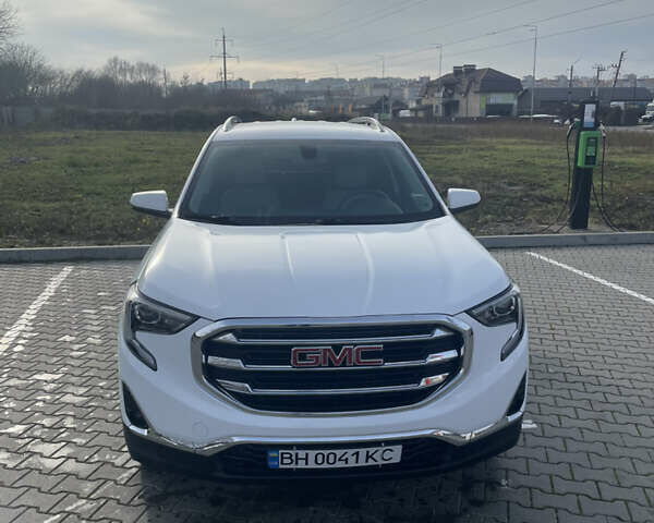 Белый ДжиЭмСи Террейн, объемом двигателя 2 л и пробегом 111 тыс. км за 19199 $, фото 1 на Automoto.ua