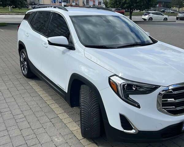 Білий ДжіЕмСі Террейн, об'ємом двигуна 1.6 л та пробігом 199 тис. км за 16850 $, фото 1 на Automoto.ua