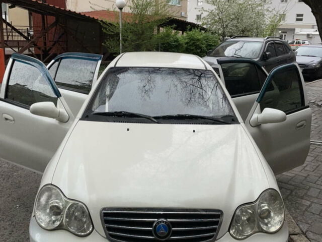 Білий Джилі ЦК-2, об'ємом двигуна 1.5 л та пробігом 117 тис. км за 2500 $, фото 1 на Automoto.ua