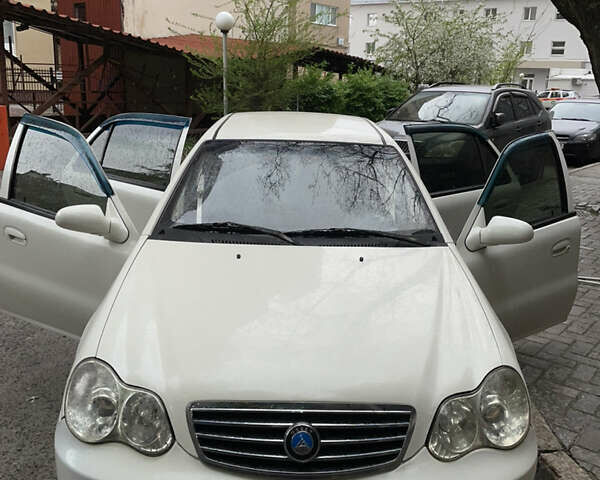 Білий Джилі ЦК-2, об'ємом двигуна 1.5 л та пробігом 117 тис. км за 2500 $, фото 1 на Automoto.ua