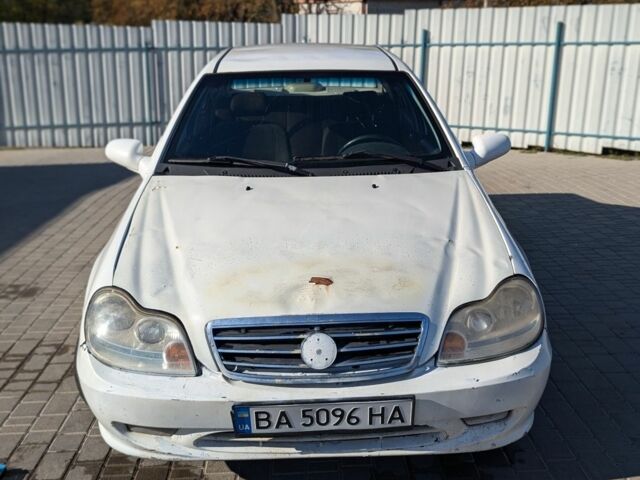Белый Джили ЦК, объемом двигателя 1.5 л и пробегом 100 тыс. км за 1500 $, фото 1 на Automoto.ua