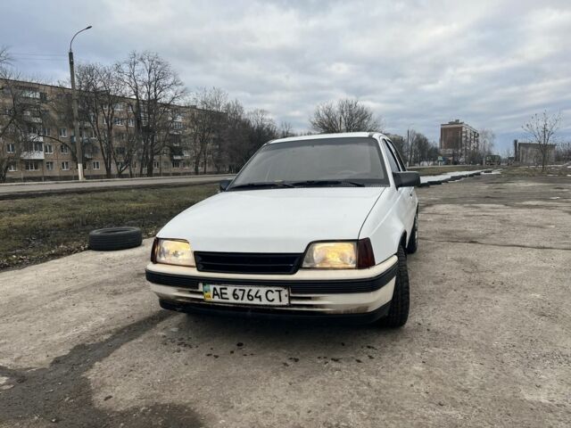 Белый Джили ЦК, объемом двигателя 1.3 л и пробегом 1000 тыс. км за 850 $, фото 1 на Automoto.ua