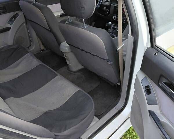 Белый Джили ЦК, объемом двигателя 1.3 л и пробегом 230 тыс. км за 1539 $, фото 1 на Automoto.ua