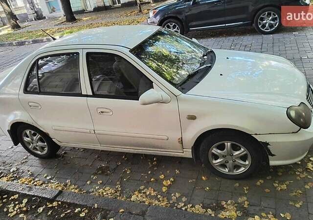 Белый Джили ЦК, объемом двигателя 1.5 л и пробегом 171 тыс. км за 1300 $, фото 1 на Automoto.ua
