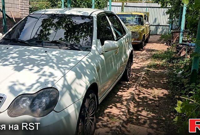 Белый Джили ЦК, объемом двигателя 1.5 л и пробегом 282 тыс. км за 1600 $, фото 1 на Automoto.ua