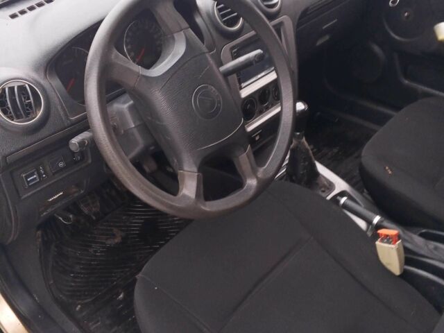 Бежевый Джили ЦК, объемом двигателя 1.5 л и пробегом 222 тыс. км за 812 $, фото 1 на Automoto.ua