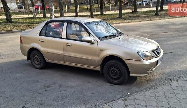Бежевый Джили ЦК, объемом двигателя 1.5 л и пробегом 102 тыс. км за 1999 $, фото 1 на Automoto.ua