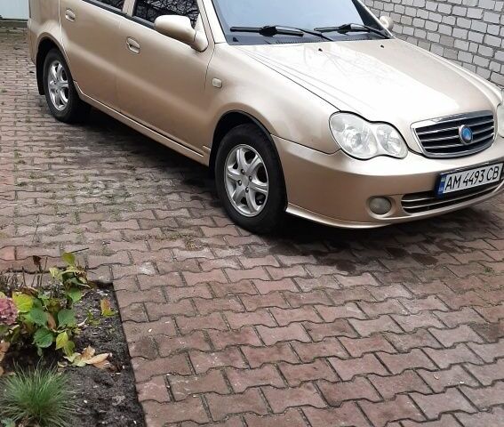 Бежевый Джили ЦК, объемом двигателя 1.5 л и пробегом 200 тыс. км за 1650 $, фото 1 на Automoto.ua