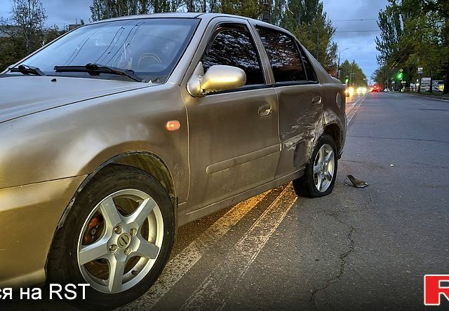 Джили ЦК, объемом двигателя 1.5 л и пробегом 150 тыс. км за 1050 $, фото 1 на Automoto.ua