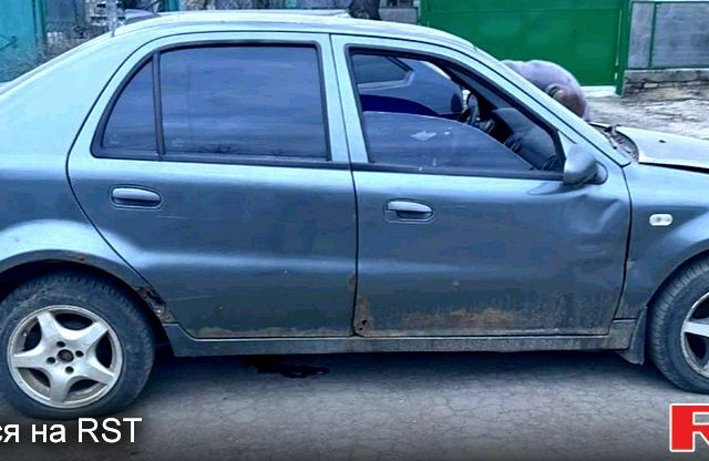 Сірий Джилі ЦК, об'ємом двигуна 1.5 л та пробігом 0 тис. км за 600 $, фото 1 на Automoto.ua