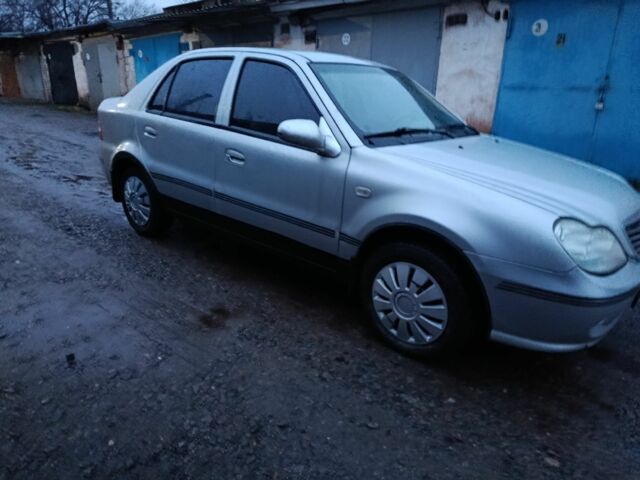 Сірий Джилі ЦК, об'ємом двигуна 1.5 л та пробігом 120 тис. км за 2024 $, фото 1 на Automoto.ua