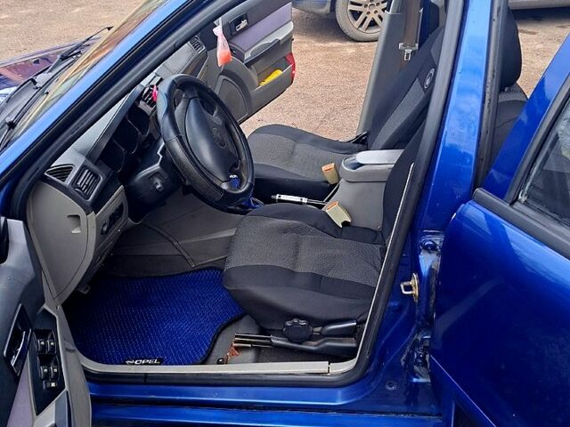 Синий Джили ЦК, объемом двигателя 1.5 л и пробегом 180 тыс. км за 2700 $, фото 1 на Automoto.ua