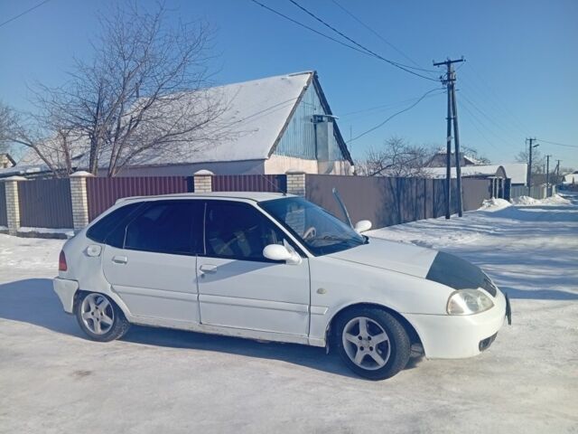 Белый Джили Другая, объемом двигателя 1.34 л и пробегом 1000 тыс. км за 1100 $, фото 1 на Automoto.ua