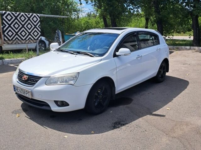 Білий Джилі Інша, об'ємом двигуна 1.5 л та пробігом 150 тис. км за 3499 $, фото 1 на Automoto.ua