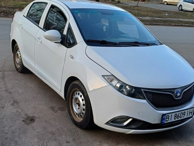 Белый Джили Другая, объемом двигателя 1.5 л и пробегом 185 тыс. км за 3000 $, фото 1 на Automoto.ua