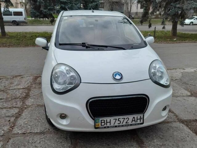 Белый Джили Другая, объемом двигателя 1.3 л и пробегом 120 тыс. км за 2800 $, фото 1 на Automoto.ua