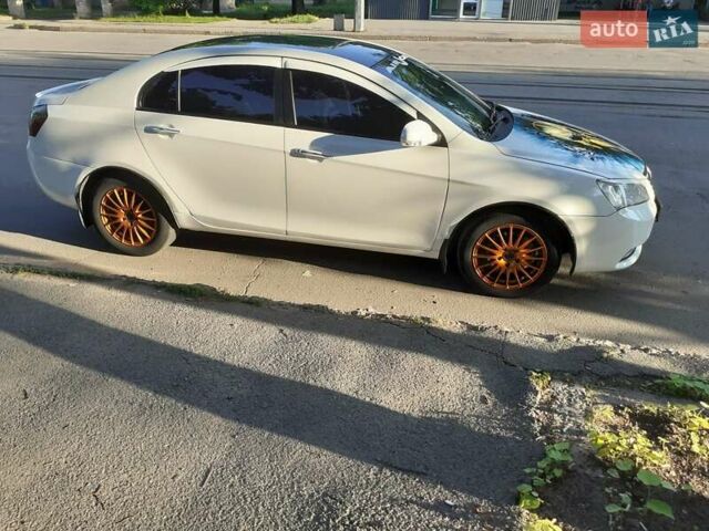 Белый Джили Эмгранд 7 (EC7), объемом двигателя 1.8 л и пробегом 123 тыс. км за 5000 $, фото 1 на Automoto.ua