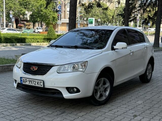 Белый Джили Эмгранд, объемом двигателя 1.5 л и пробегом 172 тыс. км за 2850 $, фото 1 на Automoto.ua