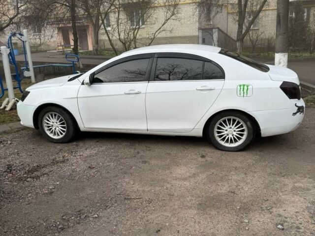 Білий Джилі Емгранд, об'ємом двигуна 1.8 л та пробігом 152 тис. км за 2700 $, фото 1 на Automoto.ua