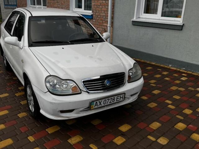 Белый Джили Эмгранд, объемом двигателя 1.5 л и пробегом 106 тыс. км за 1500 $, фото 1 на Automoto.ua