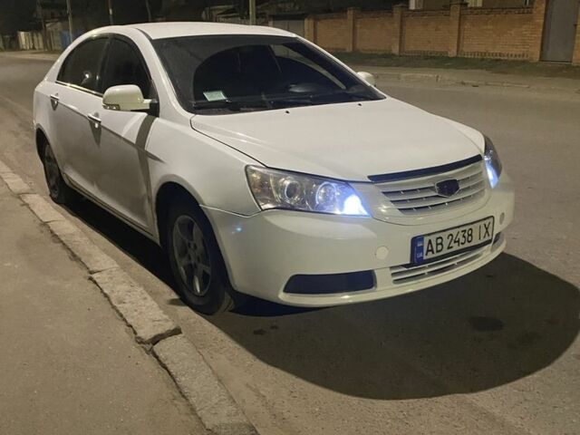 Білий Джилі Емгранд, об'ємом двигуна 1.8 л та пробігом 163 тис. км за 3200 $, фото 1 на Automoto.ua