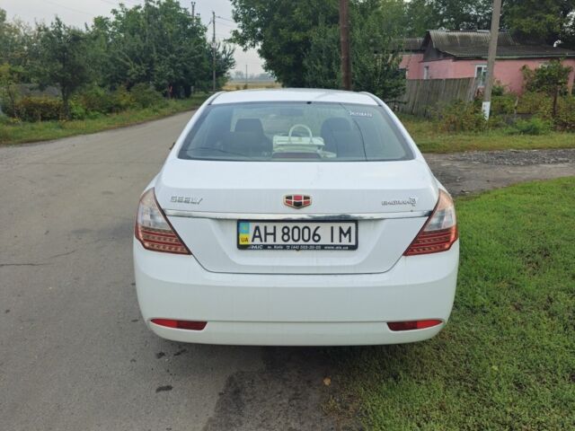 Белый Джили Эмгранд, объемом двигателя 1.5 л и пробегом 210 тыс. км за 2700 $, фото 1 на Automoto.ua