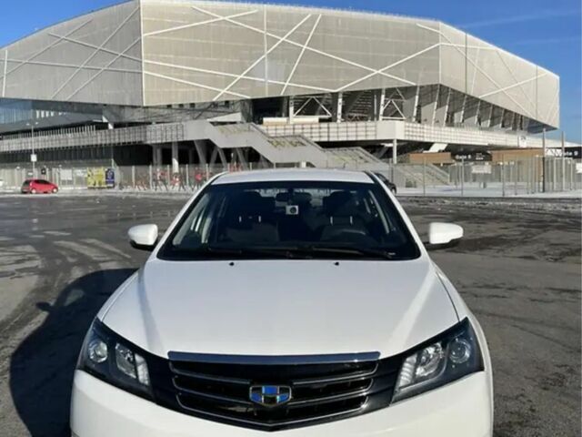 Белый Джили Эмгранд, объемом двигателя 1.5 л и пробегом 106 тыс. км за 5800 $, фото 1 на Automoto.ua