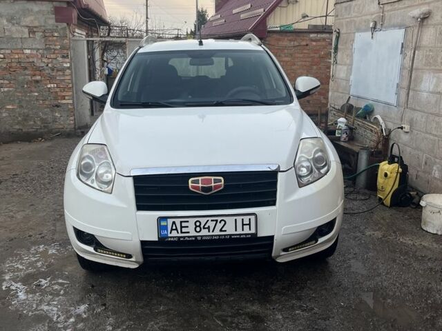 Белый Джили Эмгранд, объемом двигателя 1.8 л и пробегом 101 тыс. км за 5500 $, фото 1 на Automoto.ua