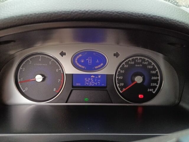 Серый Джили Эмгранд, объемом двигателя 1.8 л и пробегом 140 тыс. км за 6000 $, фото 1 на Automoto.ua