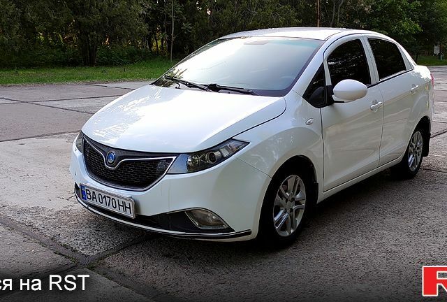 Білий Джилі ГЦ5, об'ємом двигуна 1.5 л та пробігом 200 тис. км за 3800 $, фото 1 на Automoto.ua
