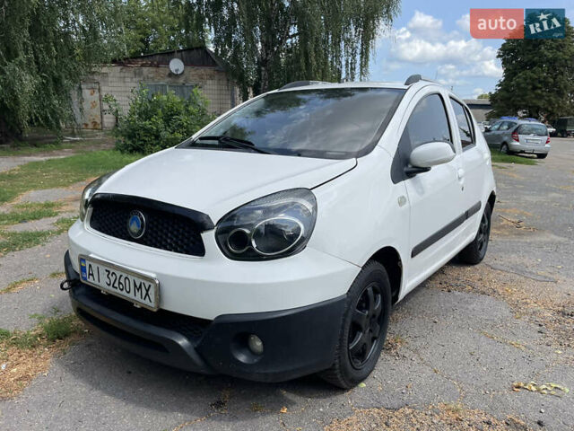 Білий Джилі ГХ2, об'ємом двигуна 1.34 л та пробігом 151 тис. км за 1750 $, фото 1 на Automoto.ua