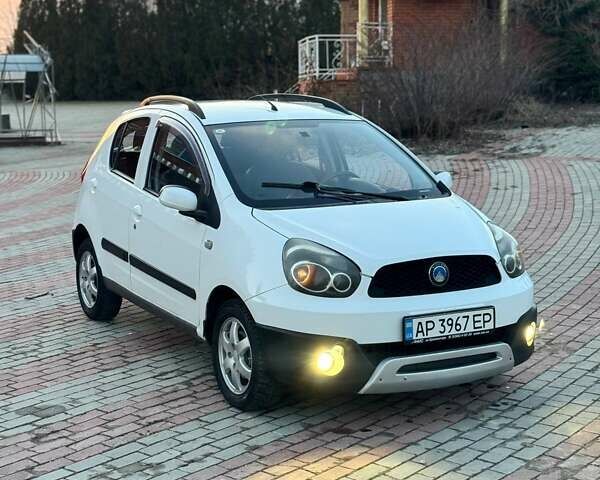 Белый Джили ЛЦ, объемом двигателя 1.34 л и пробегом 91 тыс. км за 2350 $, фото 1 на Automoto.ua