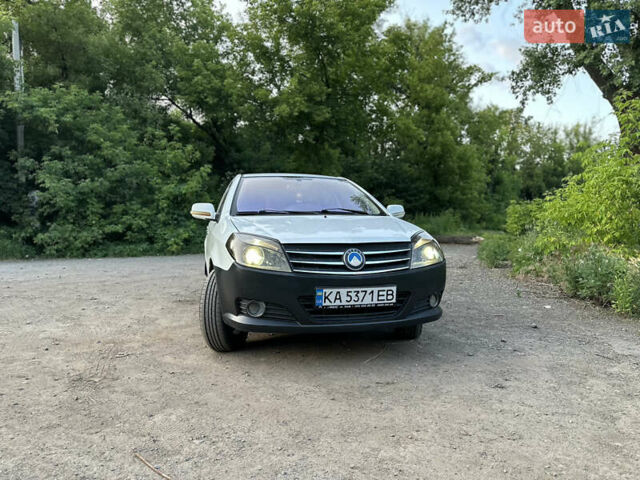 Белый Джили МК-2, объемом двигателя 1.5 л и пробегом 220 тыс. км за 3000 $, фото 1 на Automoto.ua