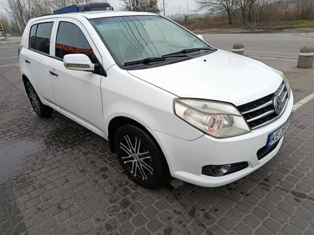 Белый Джили МК Кросс, объемом двигателя 1.5 л и пробегом 170 тыс. км за 2500 $, фото 1 на Automoto.ua