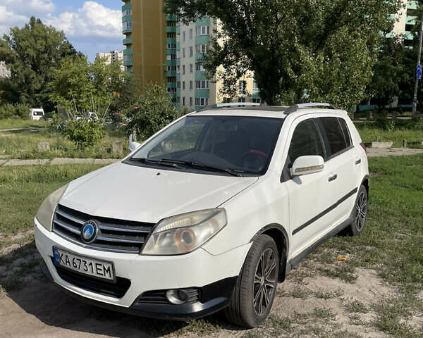 Белый Джили МК Кросс, объемом двигателя 1.5 л и пробегом 111 тыс. км за 3350 $, фото 1 на Automoto.ua