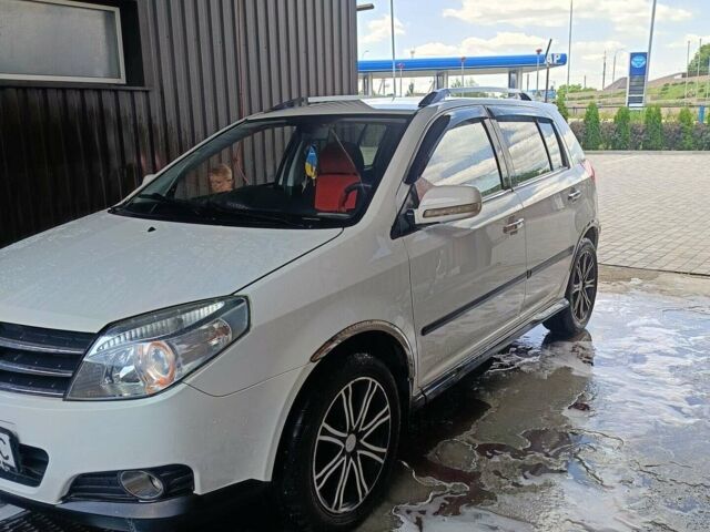 Білий Джилі МК Крос, об'ємом двигуна 1.5 л та пробігом 112 тис. км за 3750 $, фото 1 на Automoto.ua