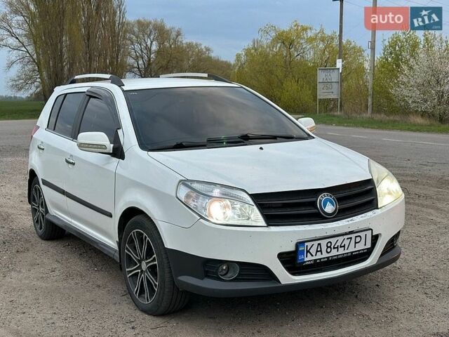 Білий Джилі МК Крос, об'ємом двигуна 1.5 л та пробігом 149 тис. км за 3200 $, фото 1 на Automoto.ua