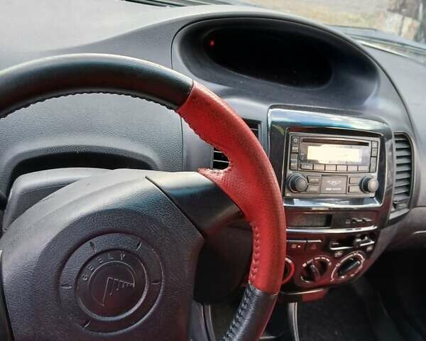 Белый Джили МК Кросс, объемом двигателя 1.5 л и пробегом 90 тыс. км за 2400 $, фото 1 на Automoto.ua