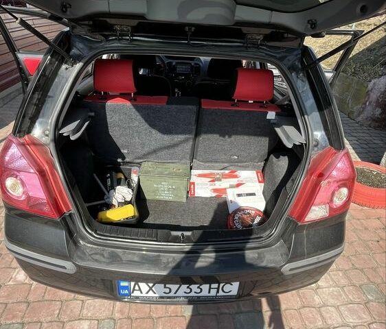 Черный Джили МК Кросс, объемом двигателя 1.5 л и пробегом 85 тыс. км за 2500 $, фото 1 на Automoto.ua