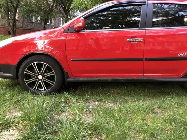 Червоний Джилі МК Крос, об'ємом двигуна 1.5 л та пробігом 100 тис. км за 2980 $, фото 1 на Automoto.ua