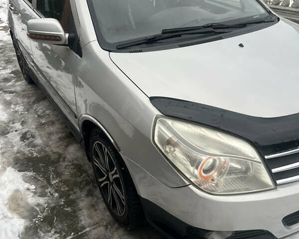 Сірий Джилі МК Крос, об'ємом двигуна 1.5 л та пробігом 161 тис. км за 3000 $, фото 1 на Automoto.ua